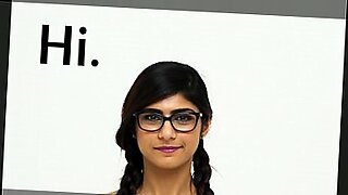 crempie mia khalifa