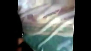 우간다 가수 Lyidia Vink의 에로틱한 뮤직 비디오.