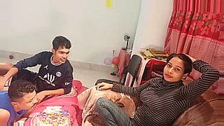 video father fuck daughter in bus while mom sleep in 3gp