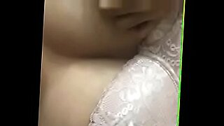 Desi-Babe befriedigt junge Cuda in Dhaka