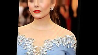 Elizabeth Olsen có một cuộc gặp gỡ đam mê trong một bối cảnh riêng tư.