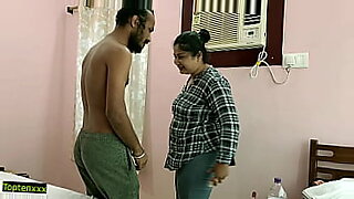 indian aunty pissing outside