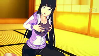 Zmysłowa laska z anime prezentuje swoje jędrne piersi.