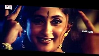 Video di HD Telugu con ragazze sexy in azione calda.