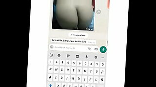 Chat WhatsApp chaud mène à du sexe au téléphone chaud