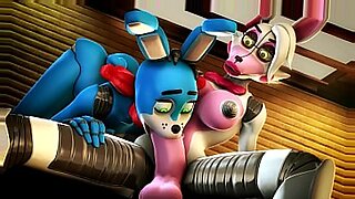 FNAF disfruta de un sexo apasionado por detrás.