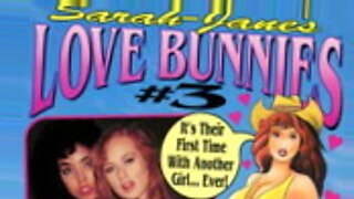 Love Bunny's 3 to dzika lesbijka zabawa.