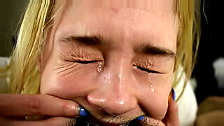 first time very pain during fick she is cryingcom
