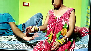 desi hindu bengali village kakimasex in saree blouse saya in kitchen