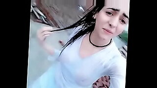 indian ladies bathing videos