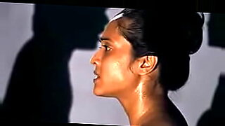 Filme completo de sexo cósmico em Bangla quente com cenas de sexo.