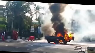 mia khalifah main di kolam renang