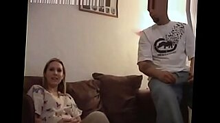 amateur wife having sex girl