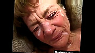 pussy licking crying in pain